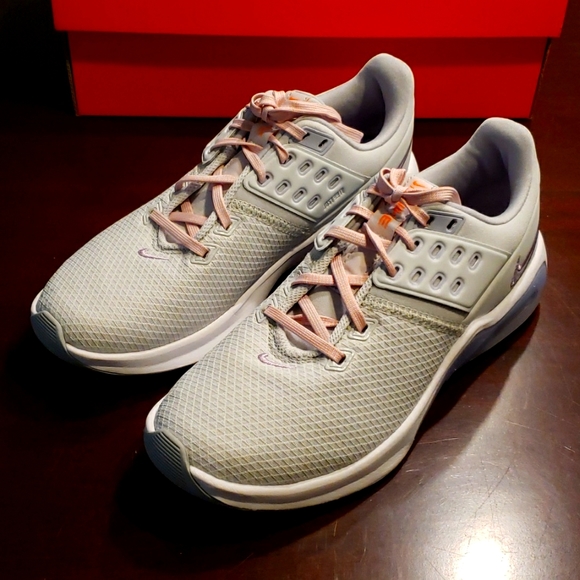 Women's Nike Airmax Size 7.5 - Picture 1 of 8